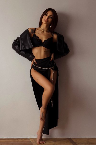 Проститутка Брюнетка Рина в СПб. Грудь 3 размера. Главное фото